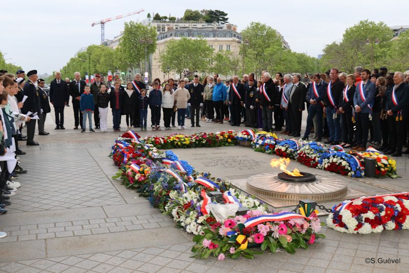 Ravivage de la Flamme, Arc de Triomphe le 8 mai 2024