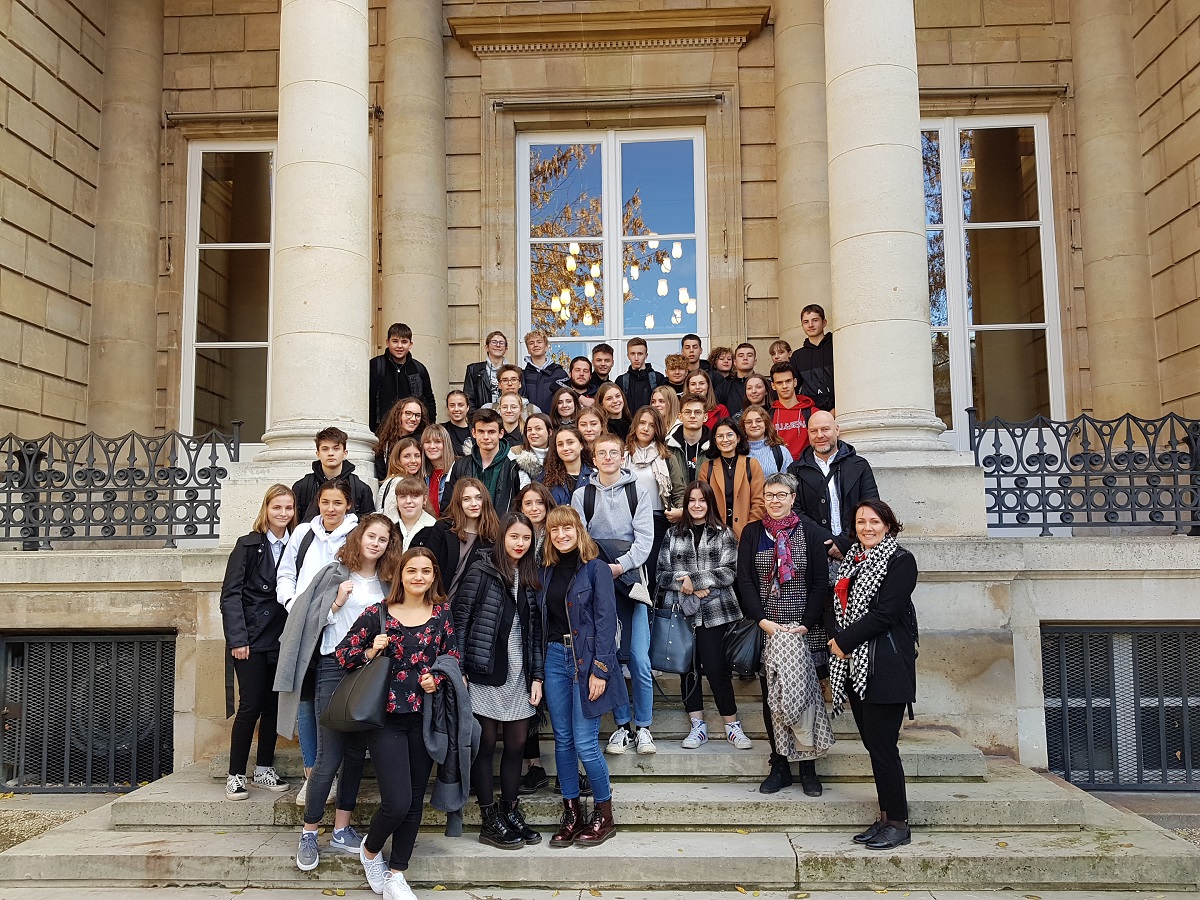 Les délégués de classe et les élus CVL du lycée Adrien Zeller de Bouxwiller en visite à l'Assmblée nationale le 07.11.19
