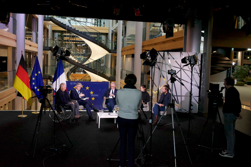 Dr Wolfgang Schäuble et Patrick Hetzel : Interview City TV au Parlement européen de Strasbourg le 25.10.23 © Serge WENCKER