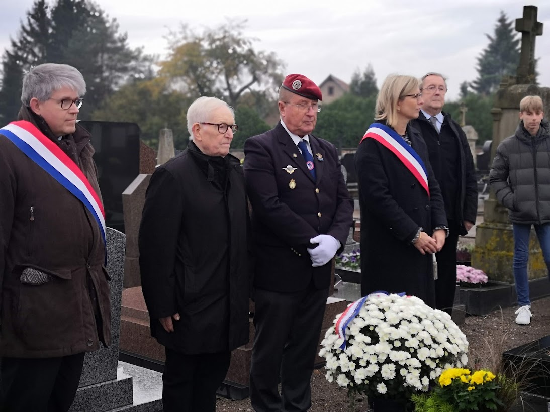 Devoir de mémoire du S.F. au cimetière de Hochfelden le 30.10.21